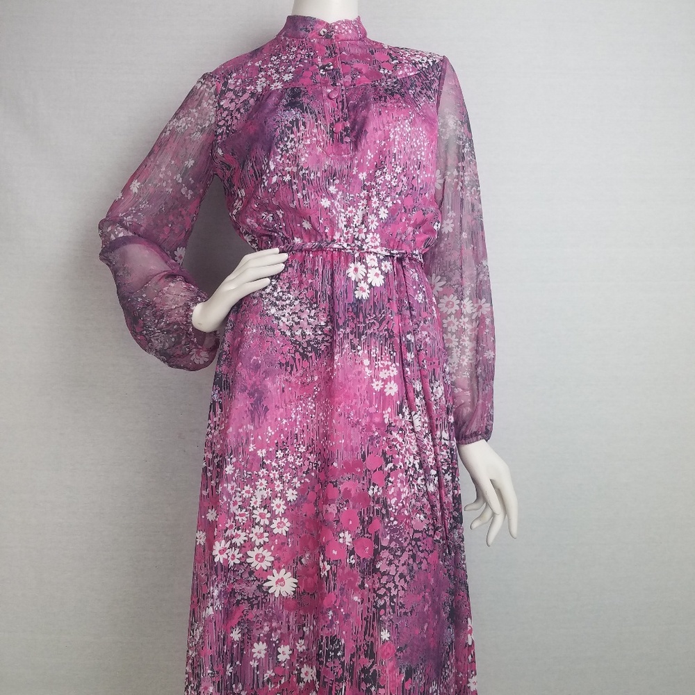Vintage fuschia dress with abstract floral print